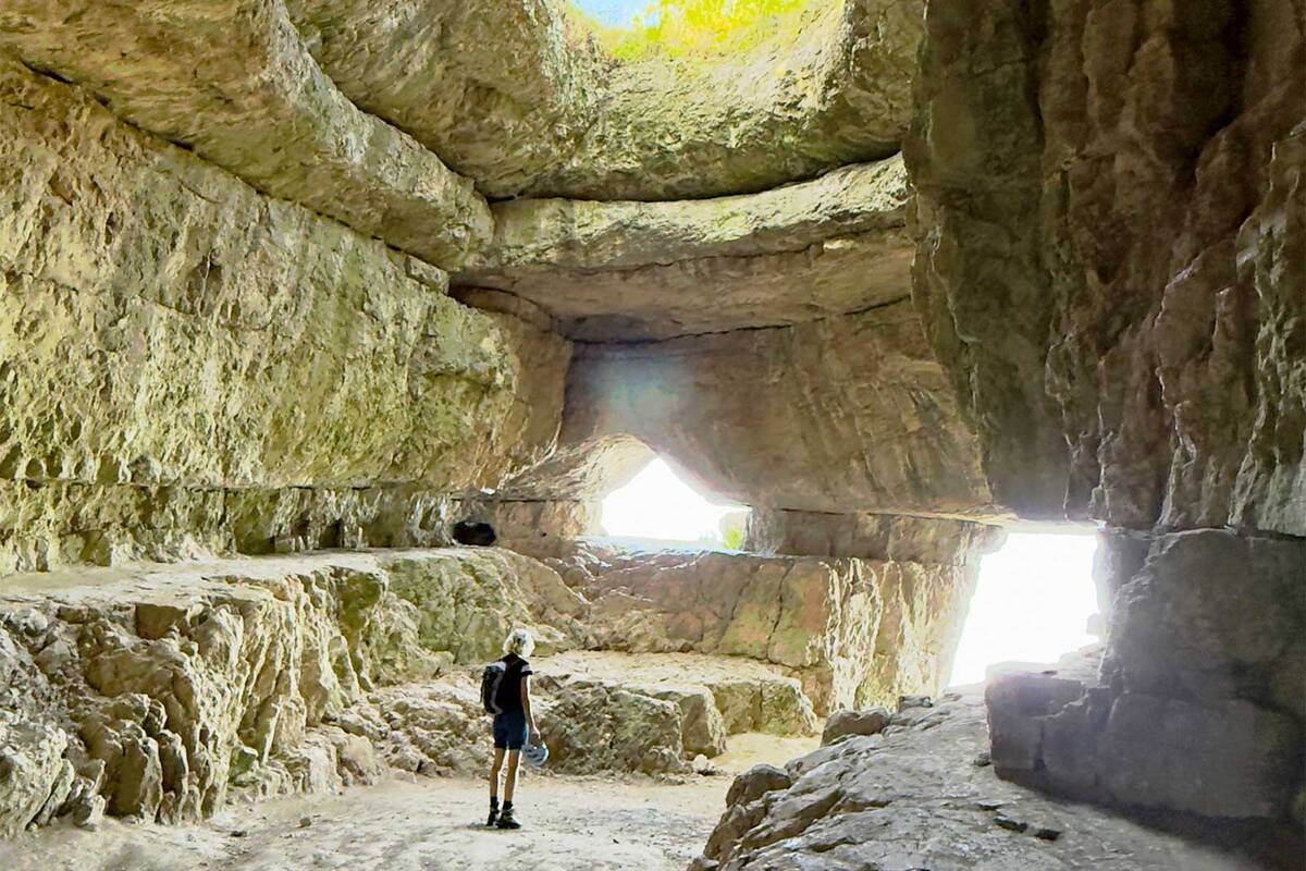 La grotte de Szelim, près de Tatabánya, est l’un des plus anciens sites d’habitation d’Europe centrale. Ici ont été découverts des restes humains vieux d’environ 200 000 ans.