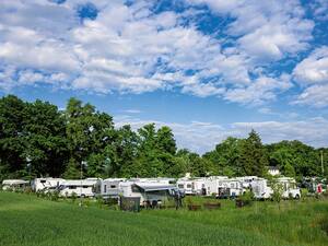 Von der Campinginsel Bug, direkt an der Regnitz, ist man in 15 Minuten in die Altstadt Bambergs geradelt.