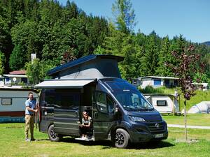 On passe la nuit sur le terrain de camping.