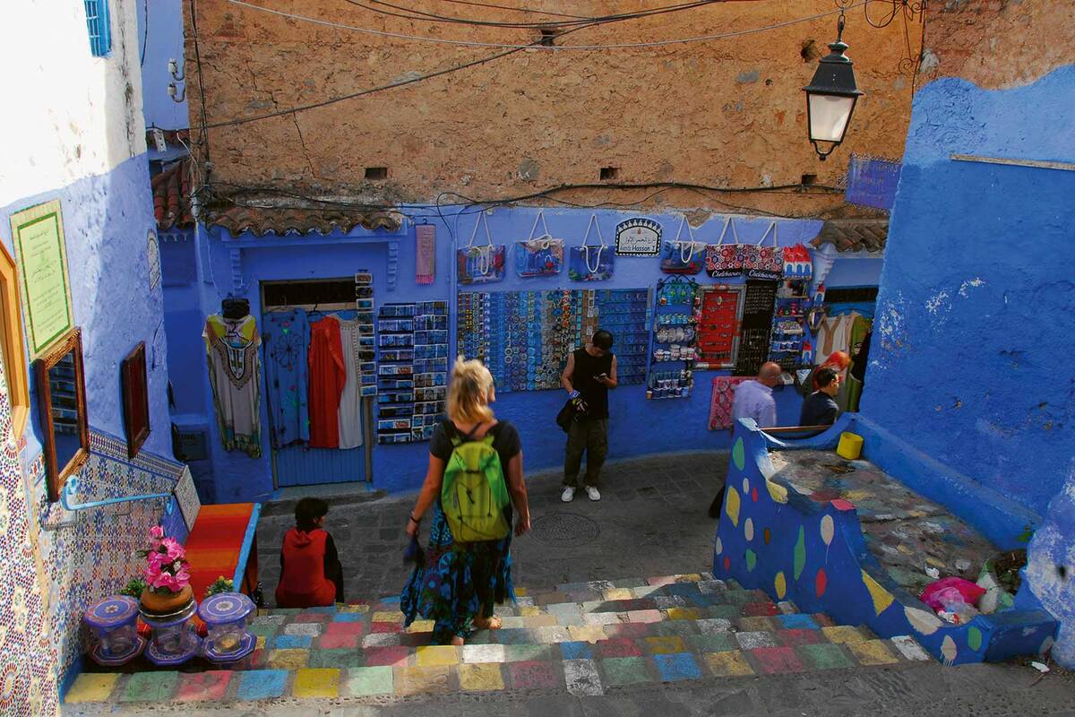 La ville bleue de Chefchaouen – un labyrinthe lumineux au pied des montagnes du Rif.